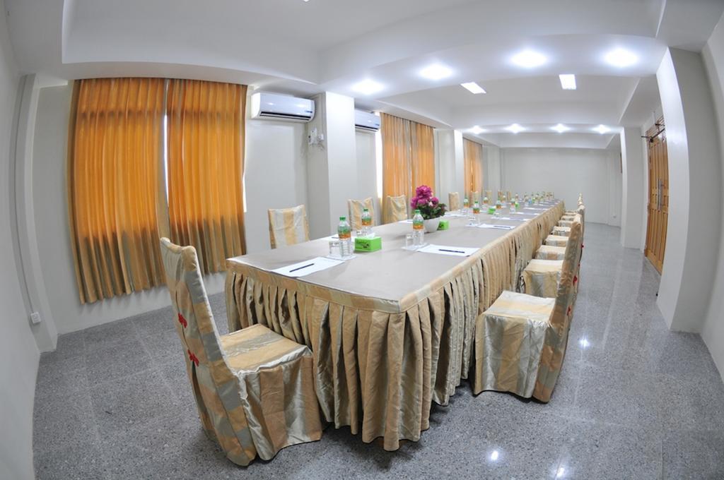 Shwe Phyu Hotel Мандалай Экстерьер фото
