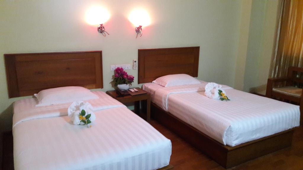 Shwe Phyu Hotel Мандалай Экстерьер фото