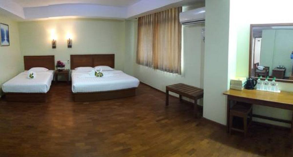 Shwe Phyu Hotel Мандалай Экстерьер фото